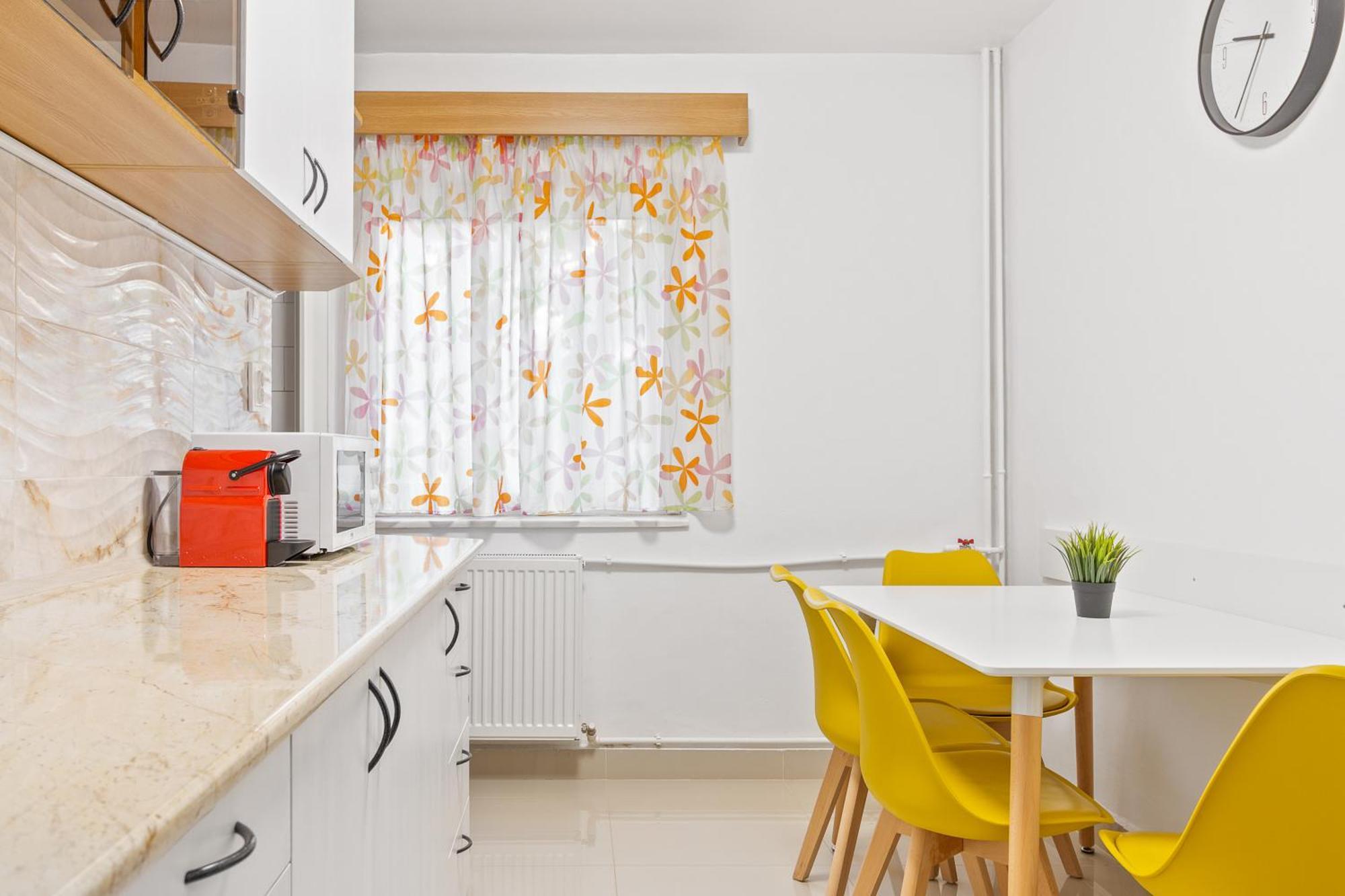 Apartament Helena Oradea Luaran gambar
