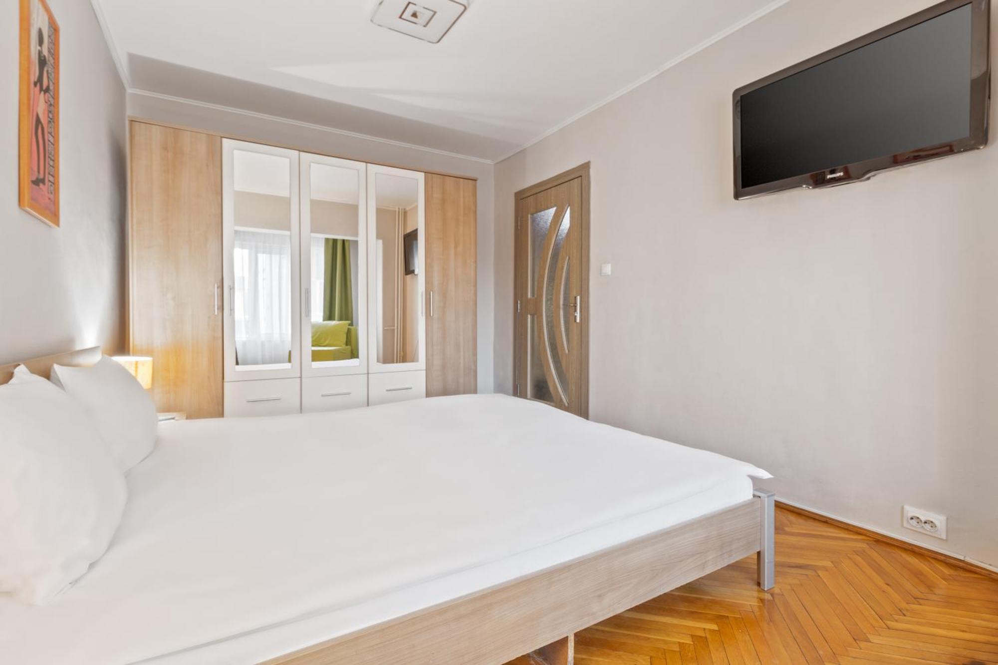 Apartament Helena Oradea Luaran gambar